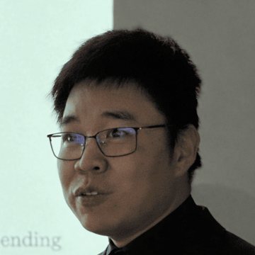 Portrait of Weilong Zhang